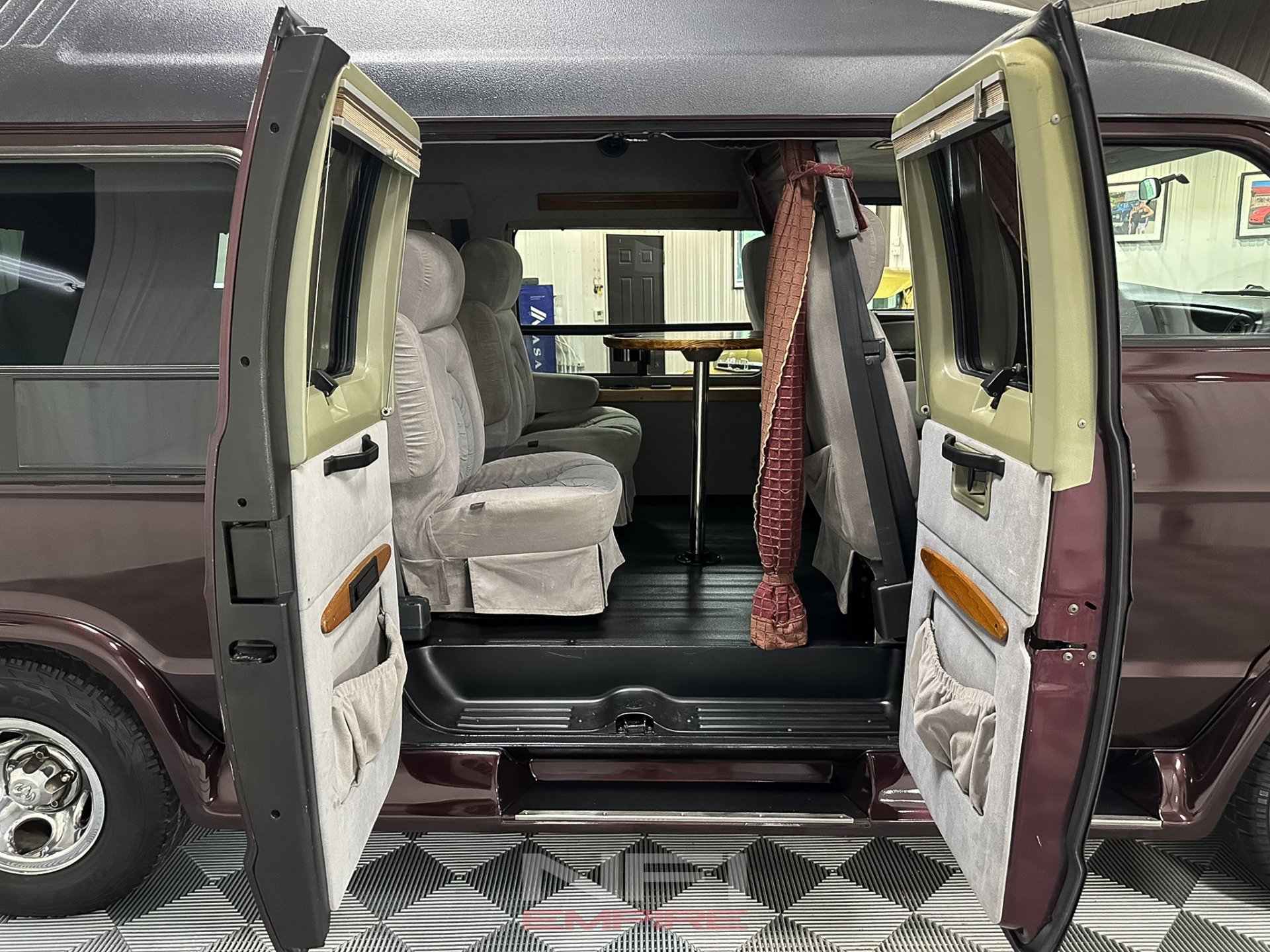 Used 2002 Dodge B1500 image 37