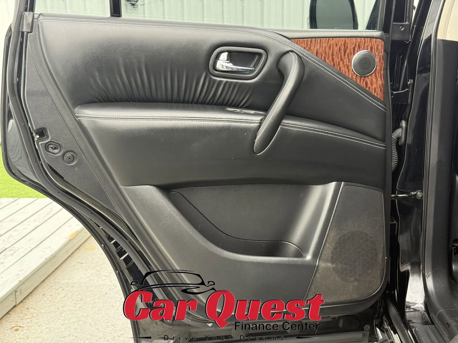Used 2020 Nissan Armada SL w/ Premium Package RWD image 12