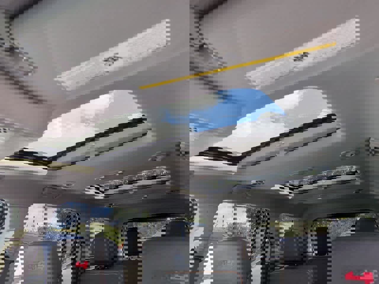 Used 2023 GMC Acadia AT4 w/ Technology Package image 20