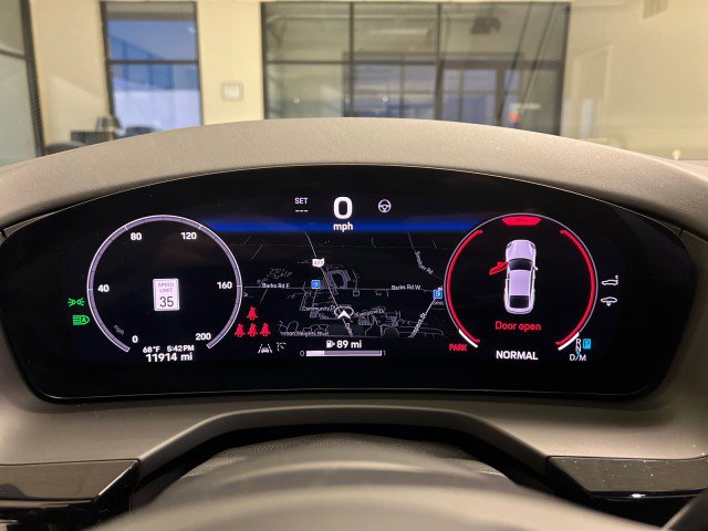 Used 2024 Porsche Panamera 4 image 26