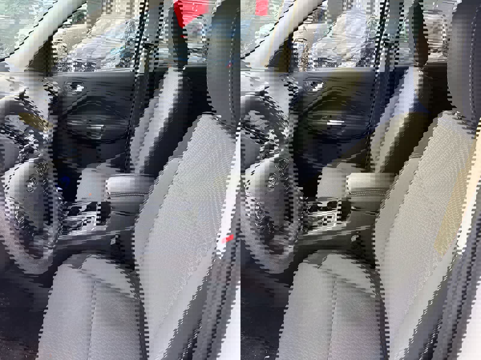 Used 2019 Ford Escape SE image 14