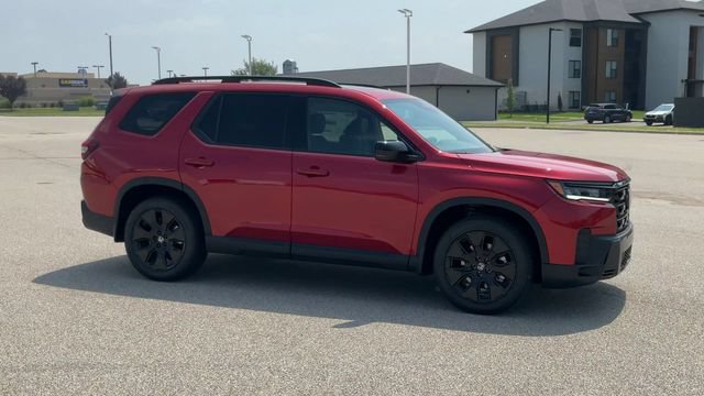 New 2026 Honda Pilot Black Edition image 2