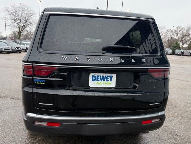 Used 2022 Jeep Wagoneer Series III AWD/4WD image 4