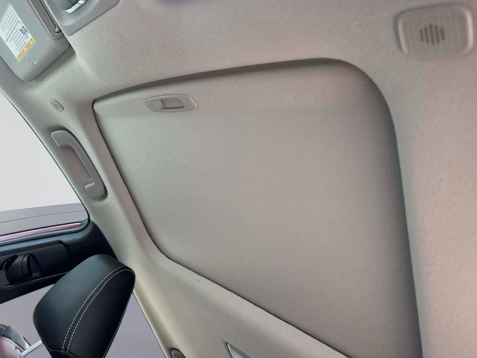 Used 2023 Toyota Corolla Cross LE w/ Moonroof Package image 30