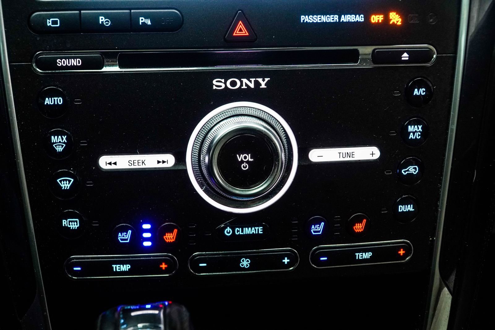 Used 2018 Ford Explorer Platinum AWD/4WD image 21