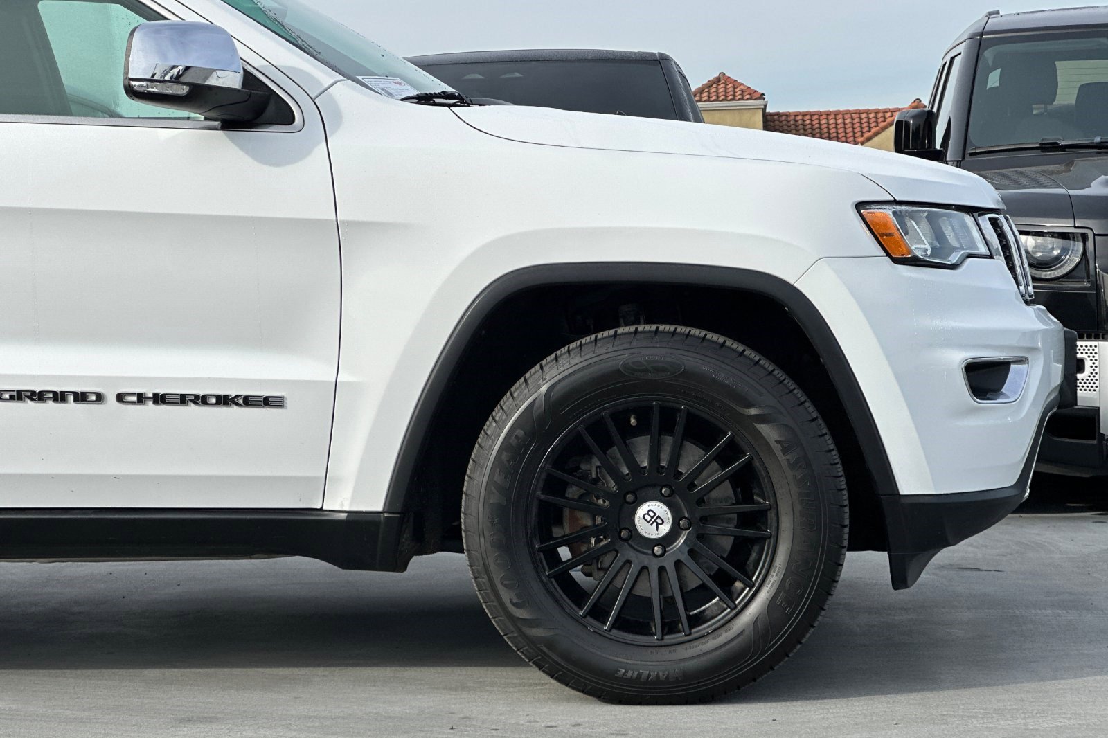 Used 2018 Jeep Grand Cherokee Limited image 35