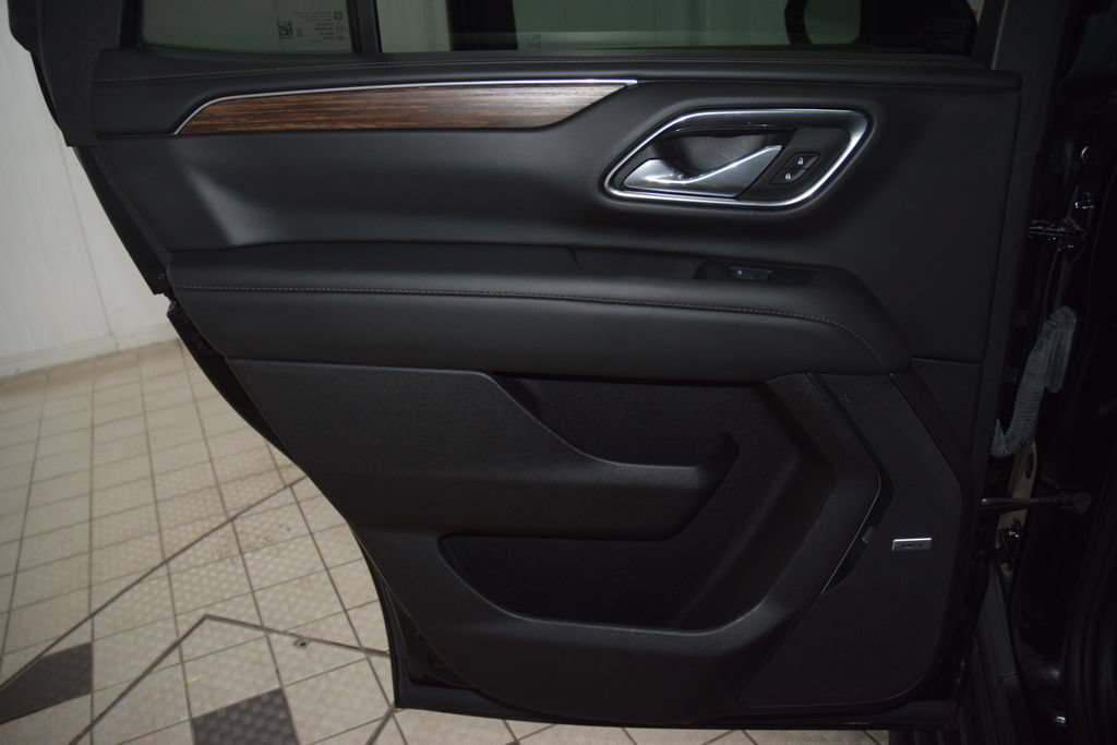 Used 2023 Chevrolet Tahoe High Country AWD/4WD image 45
