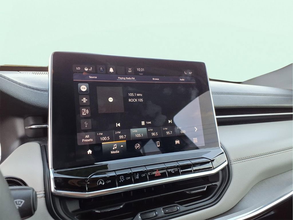 Used 2024 Jeep Compass Limited image 9