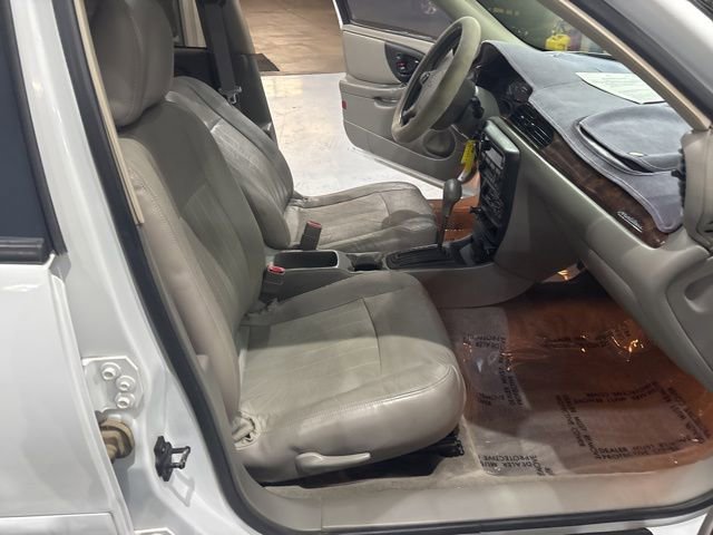 Used 2002 Chevrolet Malibu LS w/ Preferred Equipment Group 1 image 32