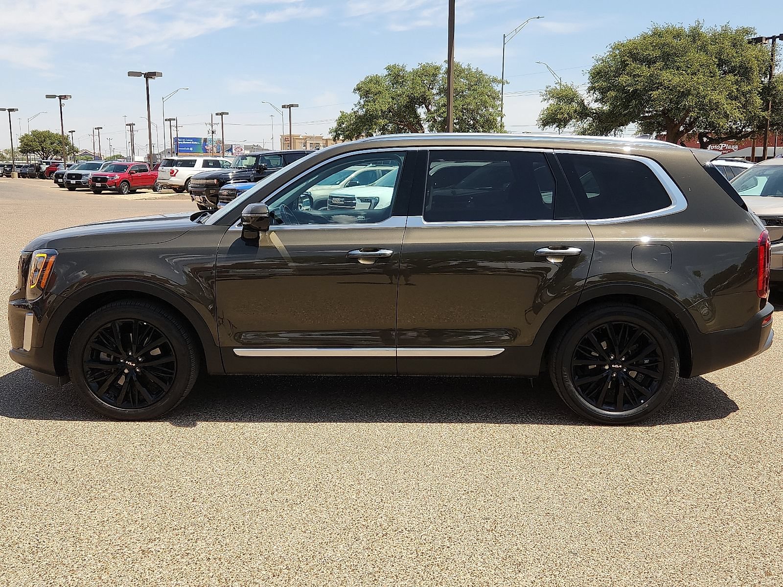 Used 2022 Kia Telluride SX w/ SX Prestige Package AWD/4WD image 2