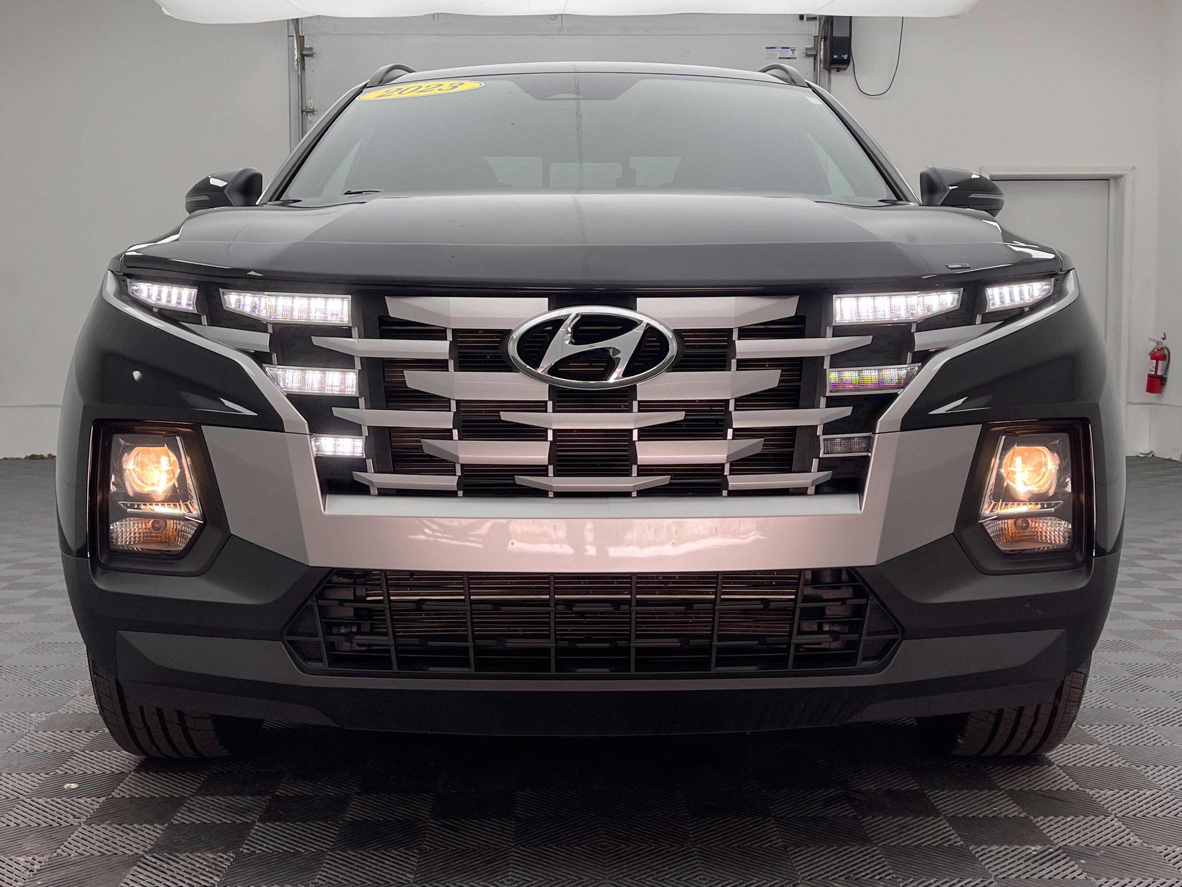 Used 2023 Hyundai Santa Cruz SEL w/ Activity Package AWD/4WD image 13
