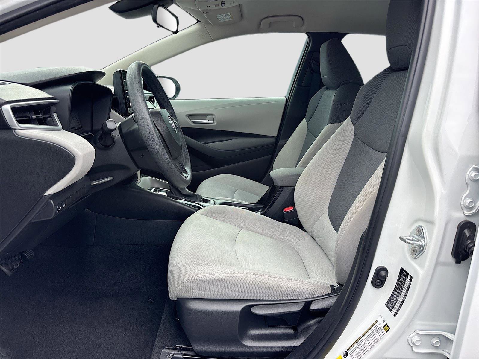 Used 2020 Toyota Corolla L FWD image 22