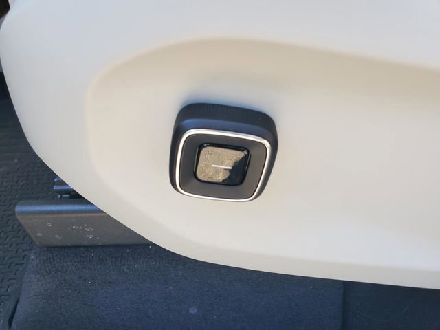 Used 2025 Volvo EX90 Plus AWD/4WD image 15