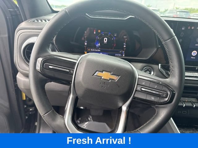 Used 2023 Chevrolet Colorado LT RWD image 5