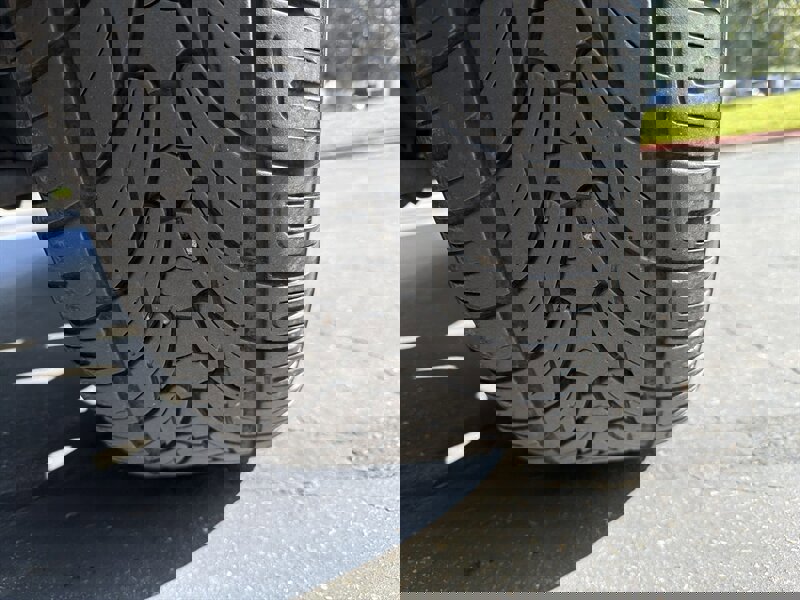 Used 2011 Chevrolet Avalanche LTZ image 17