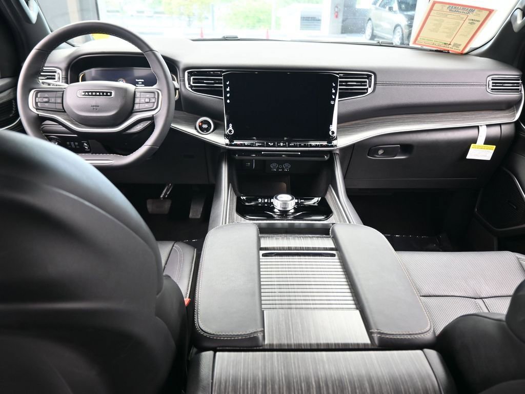 Used 2024 Jeep Wagoneer Series II image 43