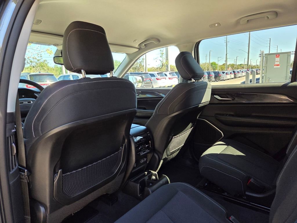 Used 2021 Jeep Grand Cherokee L Laredo w/ Luxury Tech Group I image 21