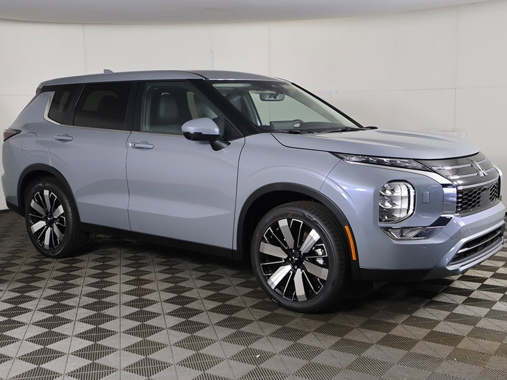 New 2026 Mitsubishi Outlander SE AWD/4WD image 2