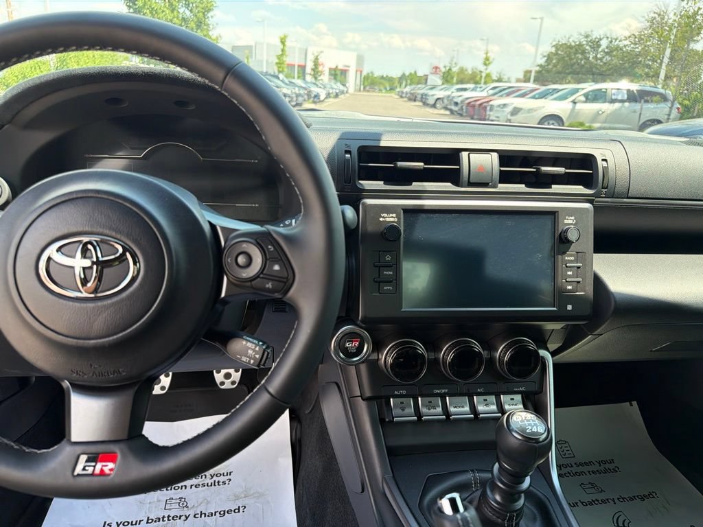 Used 2025 Toyota GR86 Premium w/ ALL Weather Mat Package (TMS) RWD image 21