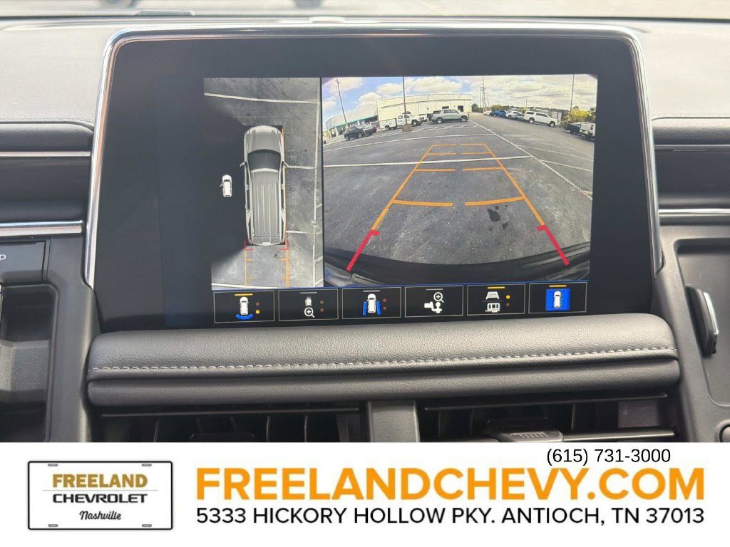 Used 2024 Chevrolet Suburban LT w/ Luxury Package AWD/4WD image 33