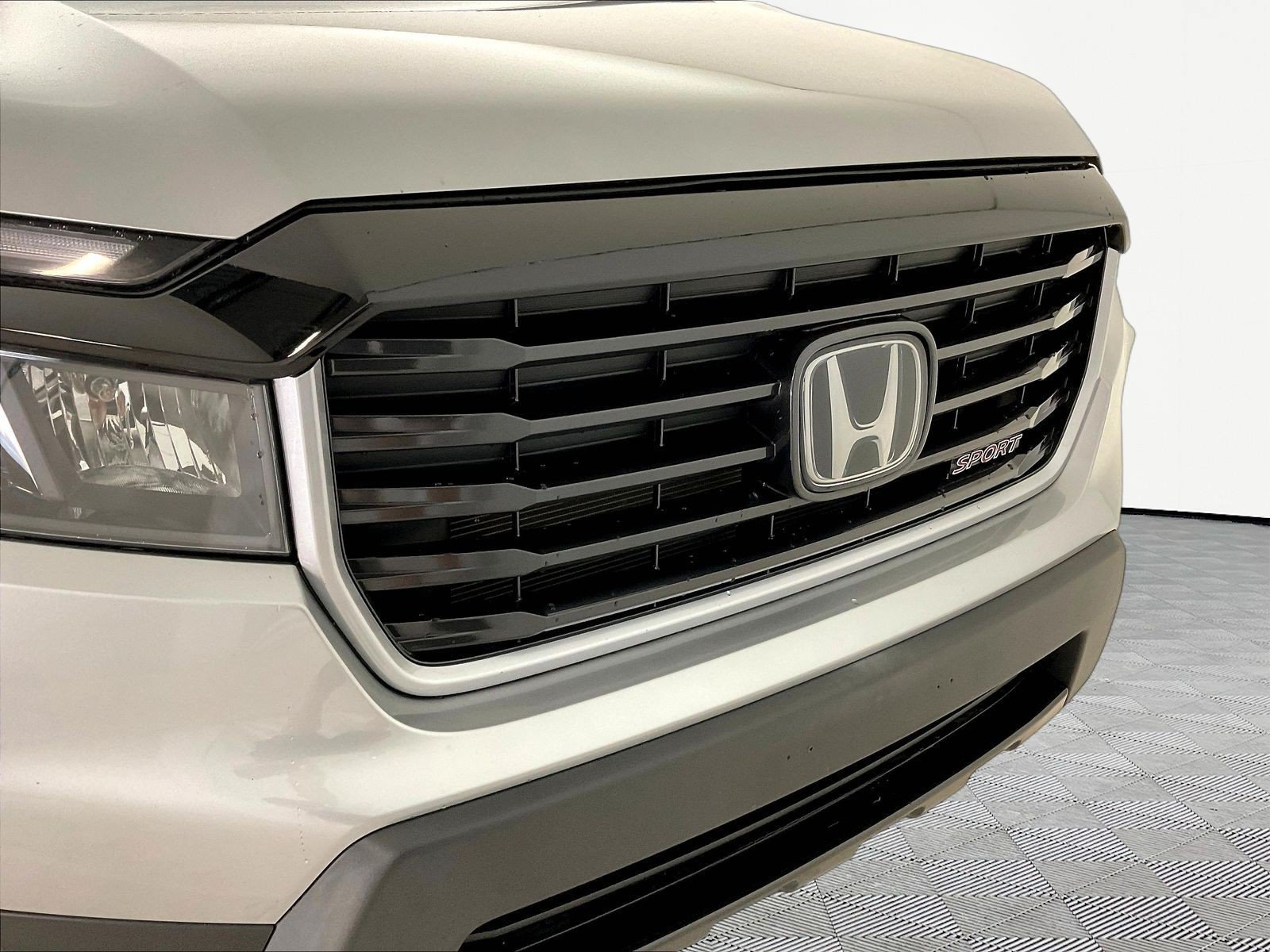 Used 2021 Honda Ridgeline Sport image 34