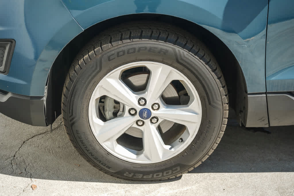 Used 2016 Ford Edge SE FWD image 10