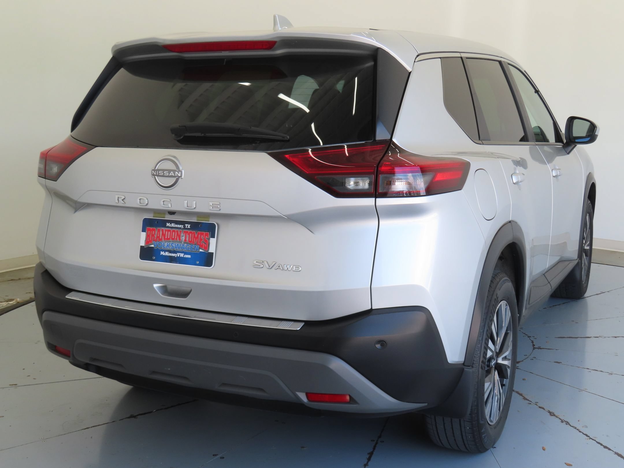 Used 2023 Nissan Rogue SV AWD/4WD image 3