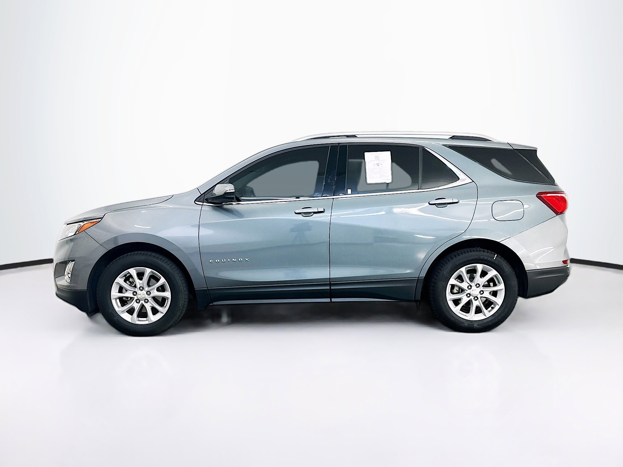 Used 2018 Chevrolet Equinox LT w/ Sun & Infotainment Package image 4