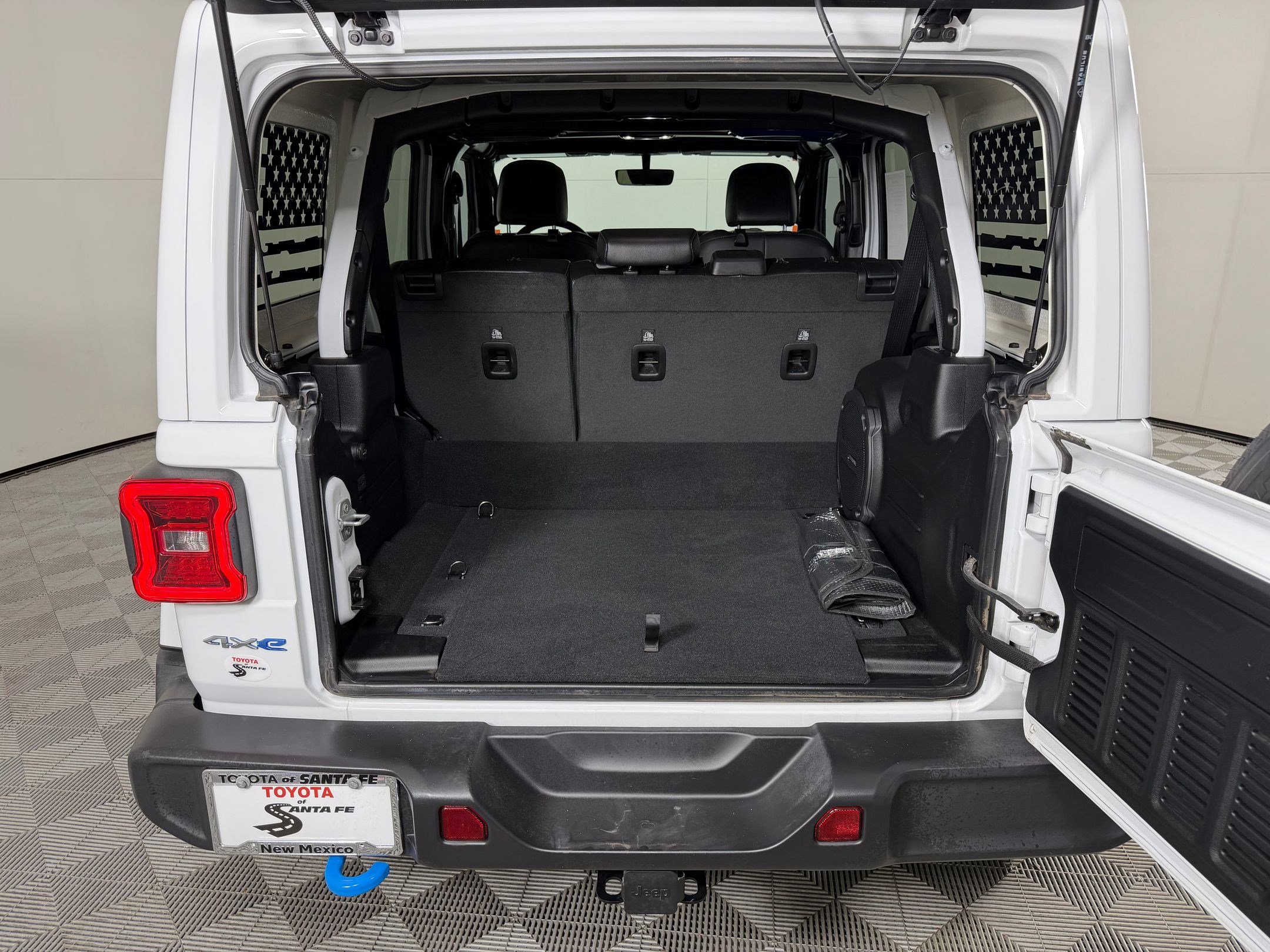 Used 2022 Jeep Wrangler Unlimited Sahara image 31