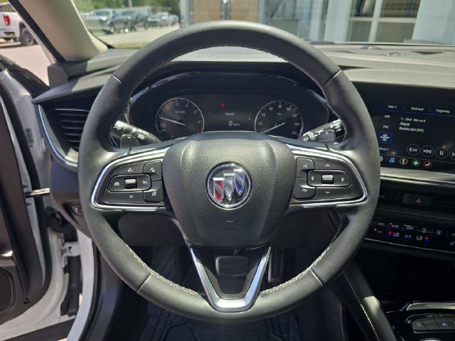 Certified 2022 Buick Envision Preferred FWD image 27