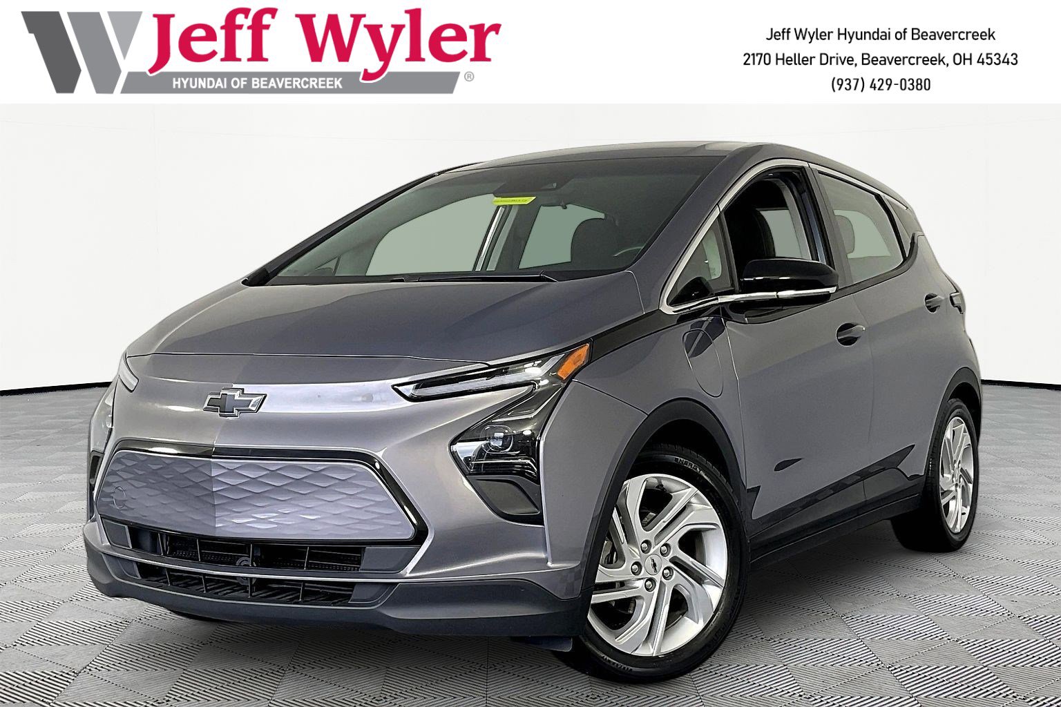Used 2022 Chevrolet Bolt LT FWD image 1