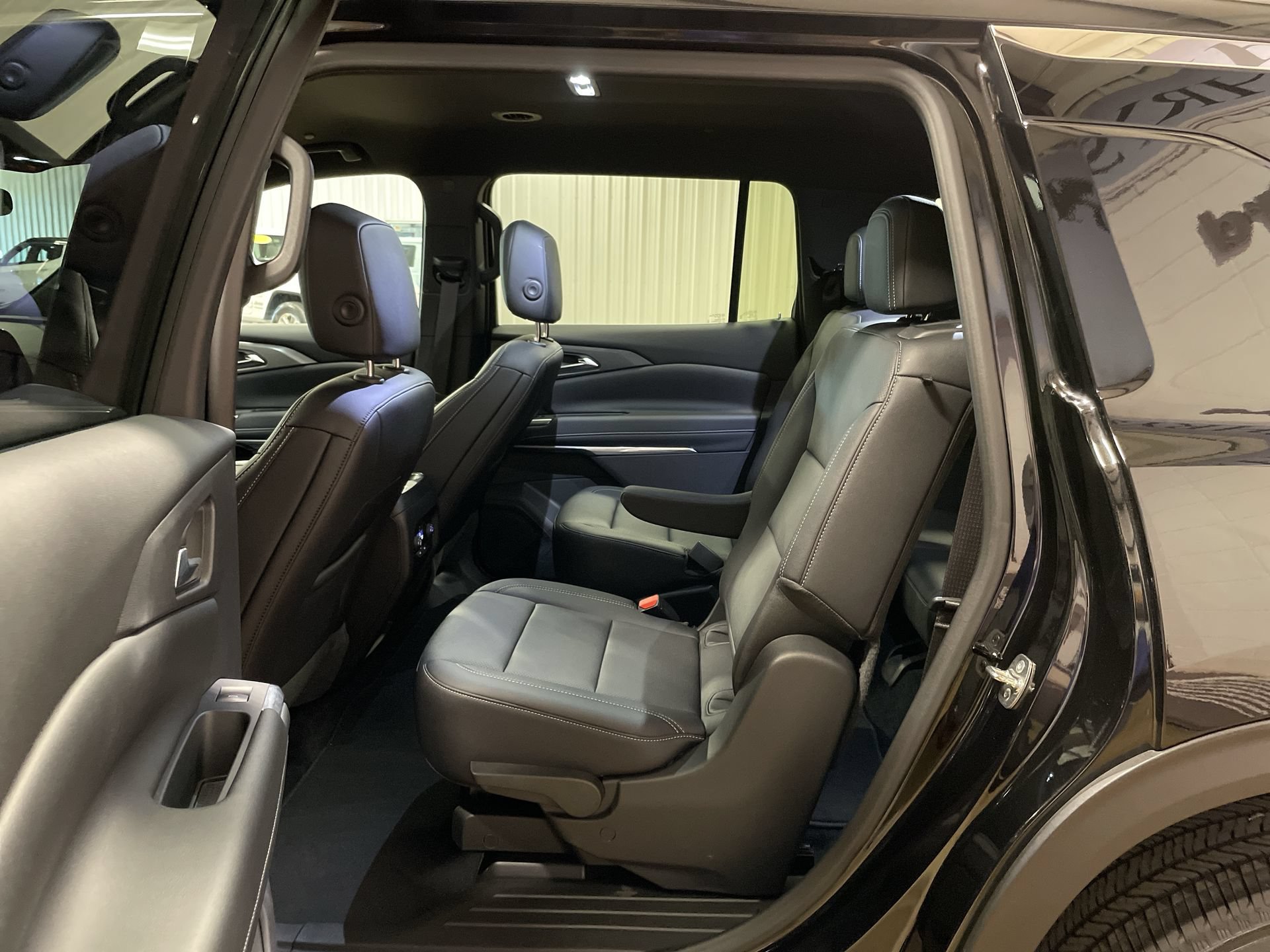 Used 2026 Chevrolet Traverse LT AWD/4WD image 23