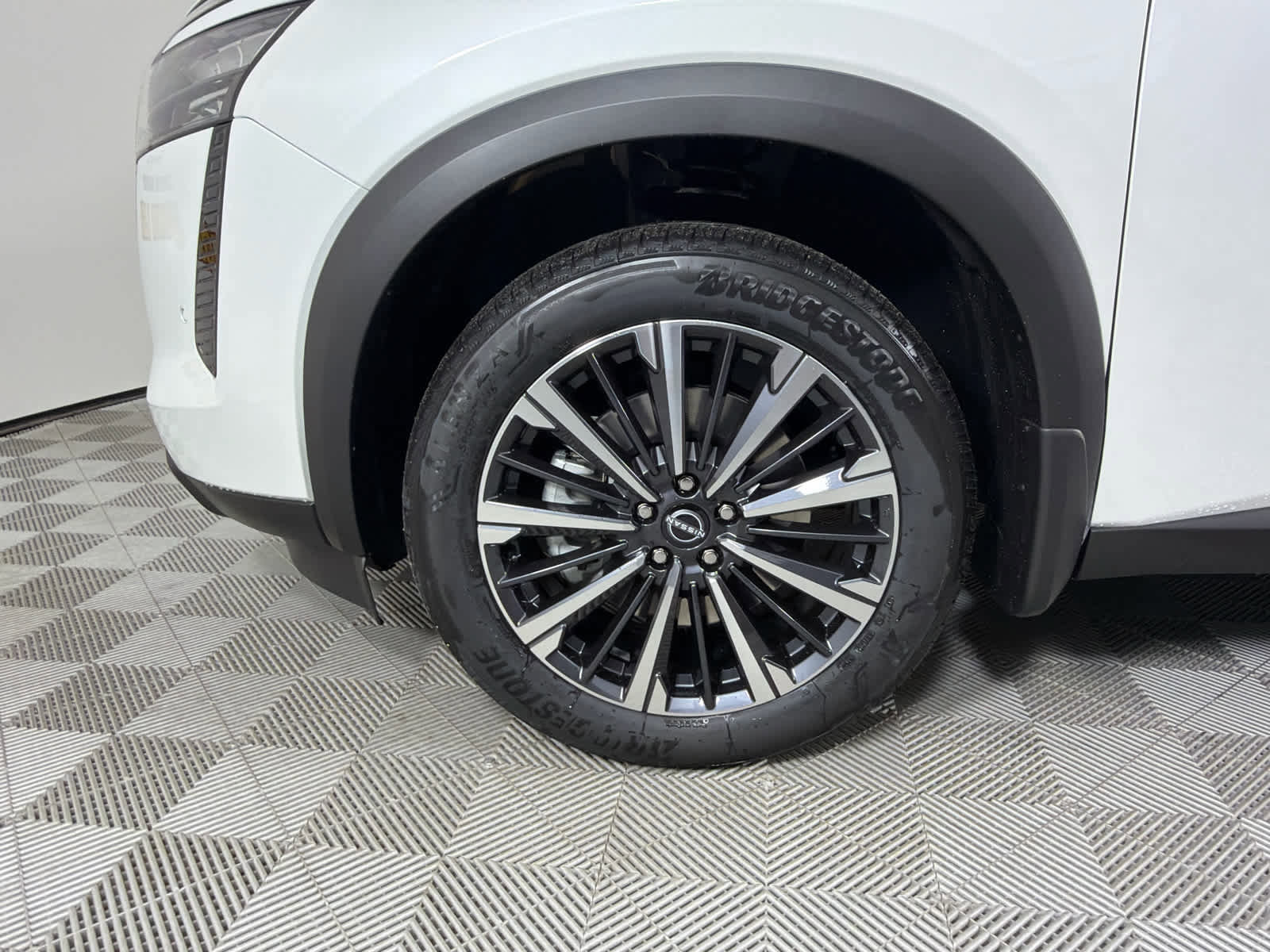 New 2026 Nissan Pathfinder Platinum w/ Cargo Package image 10