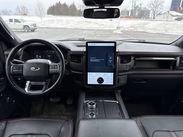 Used 2022 Ford Expedition Max Limited image 16