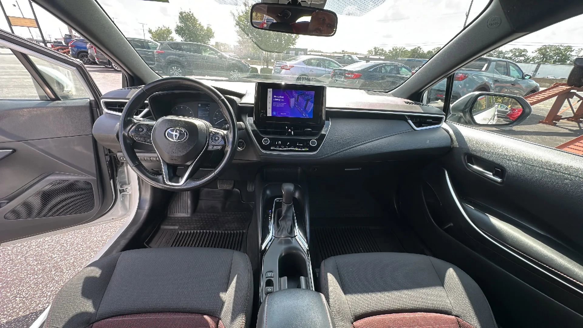 Used 2023 Toyota Corolla SE image 11