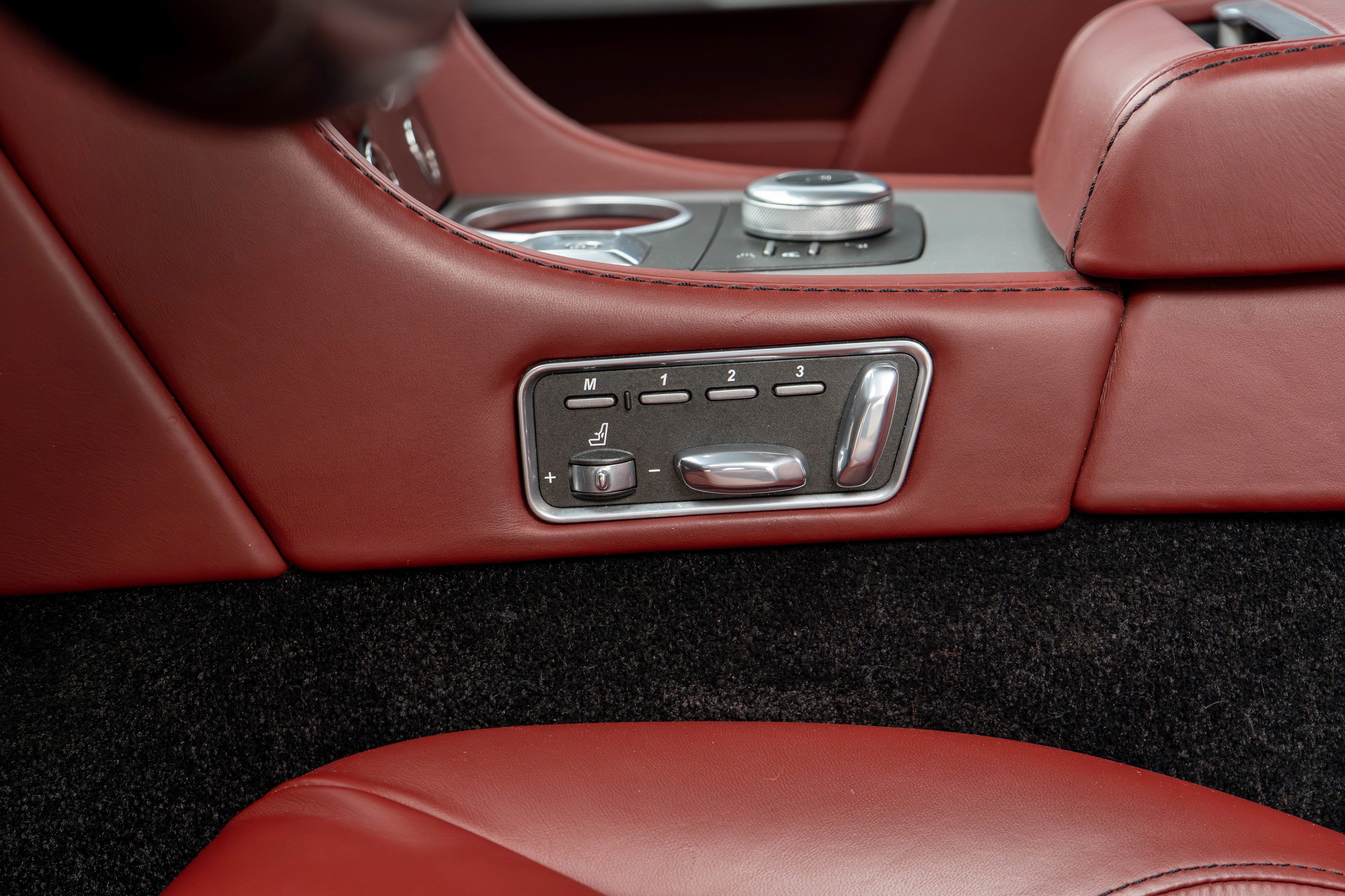 Used 2016 Aston Martin Rapide S RWD image 31