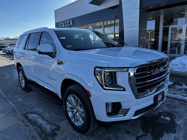 Used 2024 GMC Yukon SLT w/ SLT Luxury Package