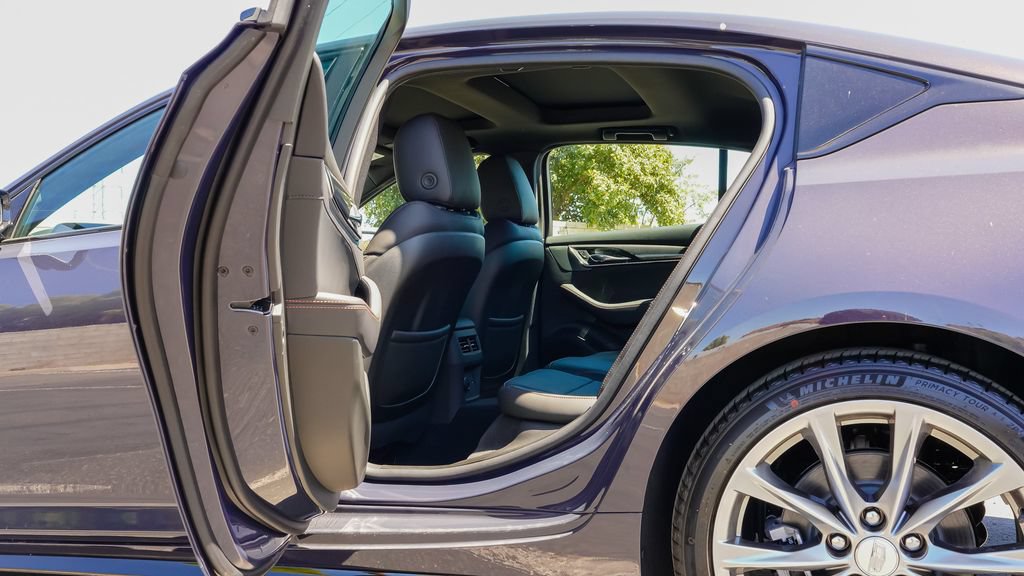 New 2026 Cadillac CT5 Sport w/ Technology Package RWD image 9