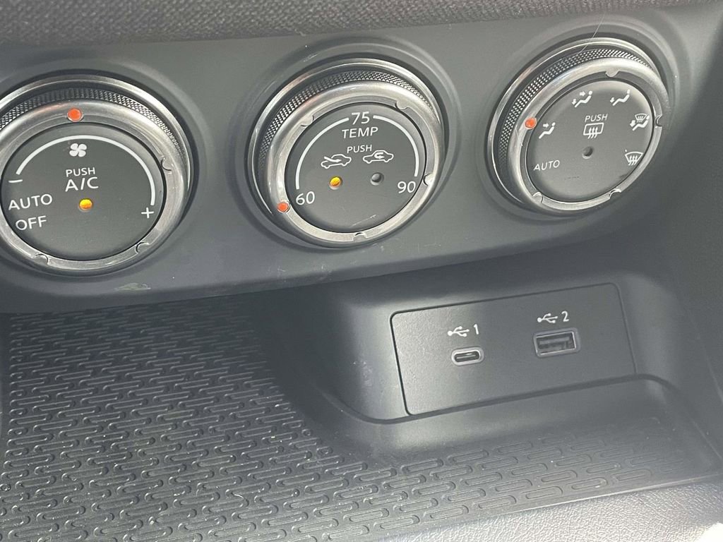 Used 2025 Nissan Z Sport w/ Floor Mat Package image 25