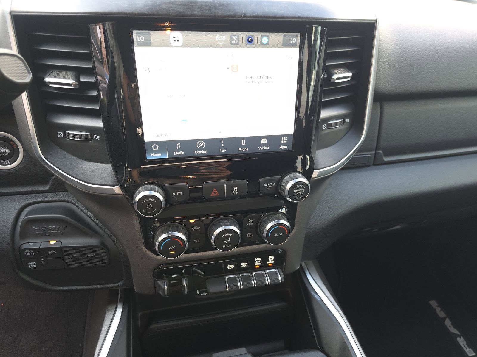 Used 2024 RAM 3500 Big Horn w/ Sport Appearance Package AWD/4WD image 18