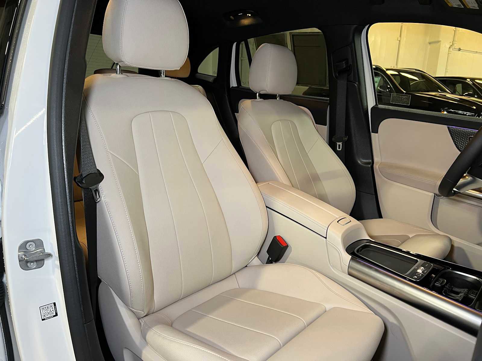 Certified 2025 Mercedes-Benz GLA 250 4MATIC image 14