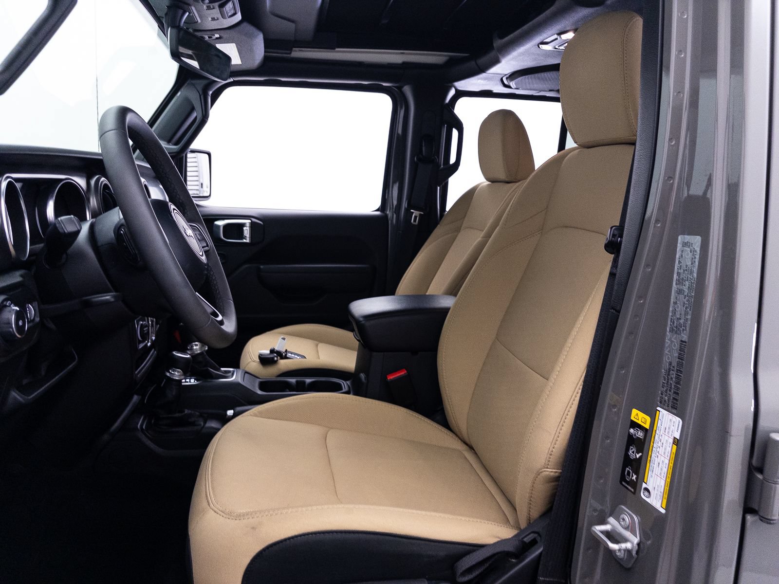 Used 2023 Jeep Wrangler Unlimited Sport w/ Sun And Sound Package AWD/4WD image 18