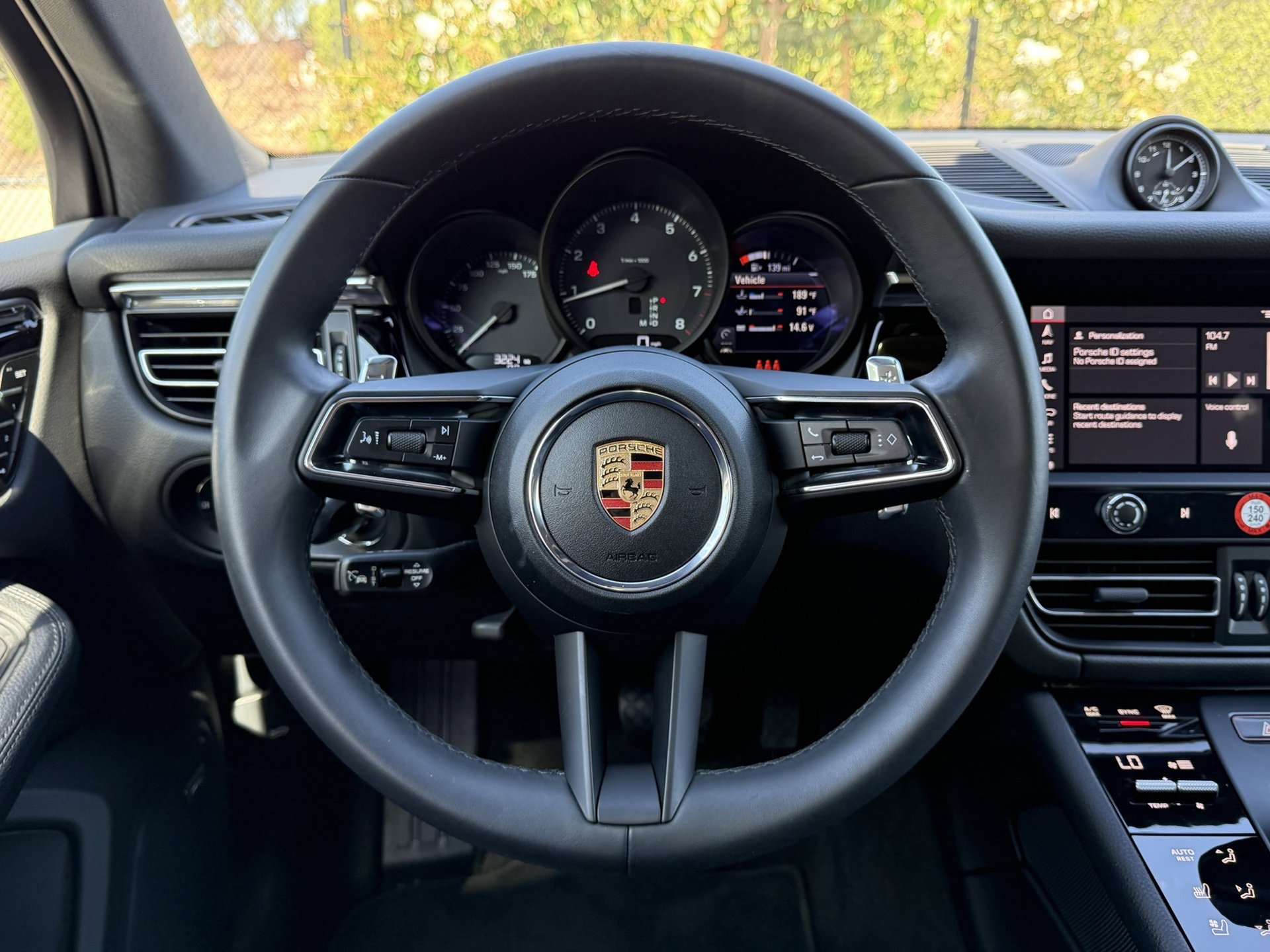 Used 2025 Porsche Macan image 15