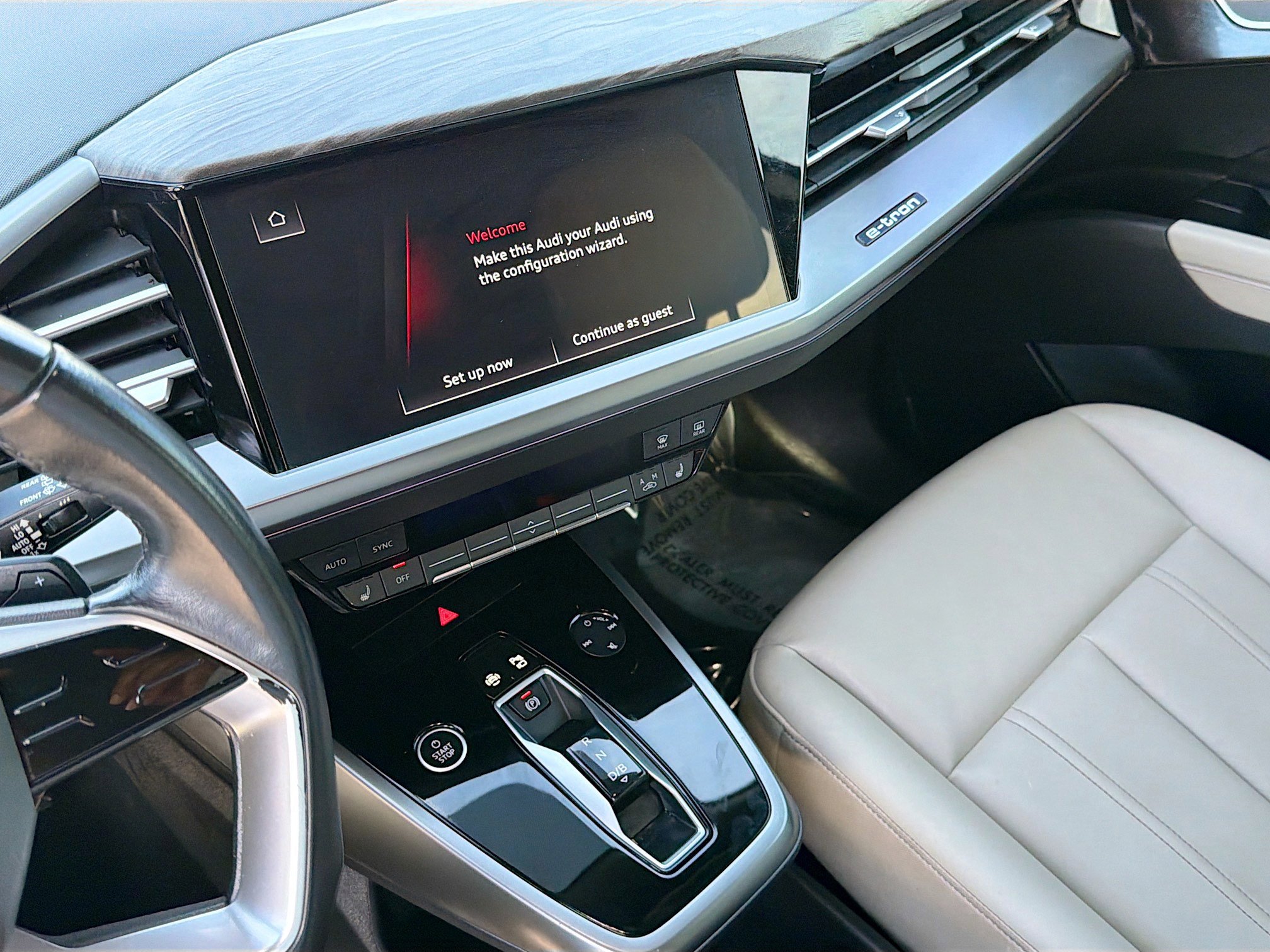 Used 2023 Audi Q4 e-tron Premium Plus image 27