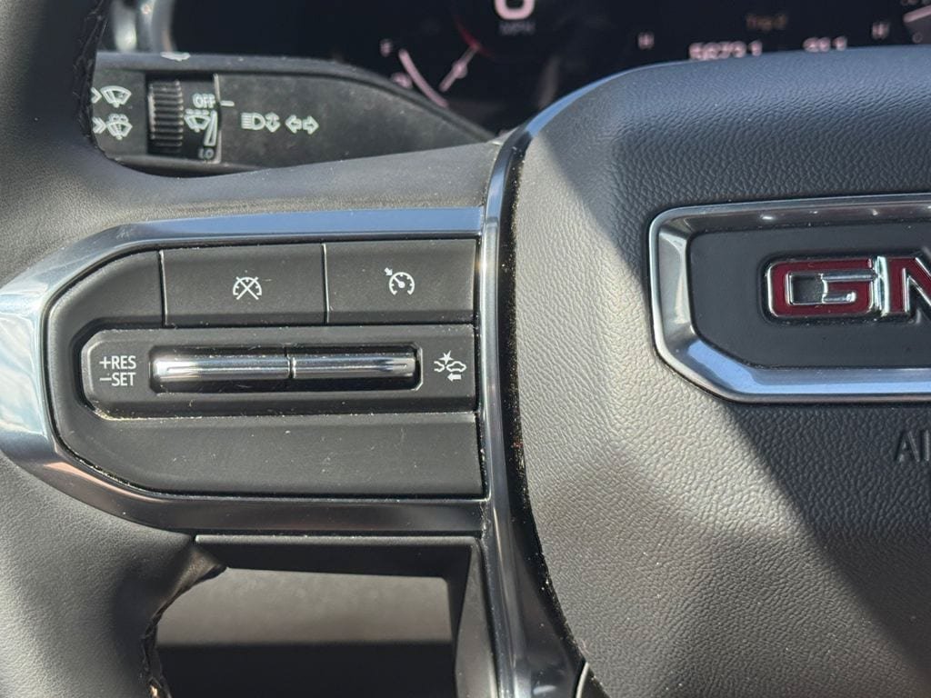 Used 2024 GMC Canyon AT4 w/ Canyon Safety Plus Package AWD/4WD image 18