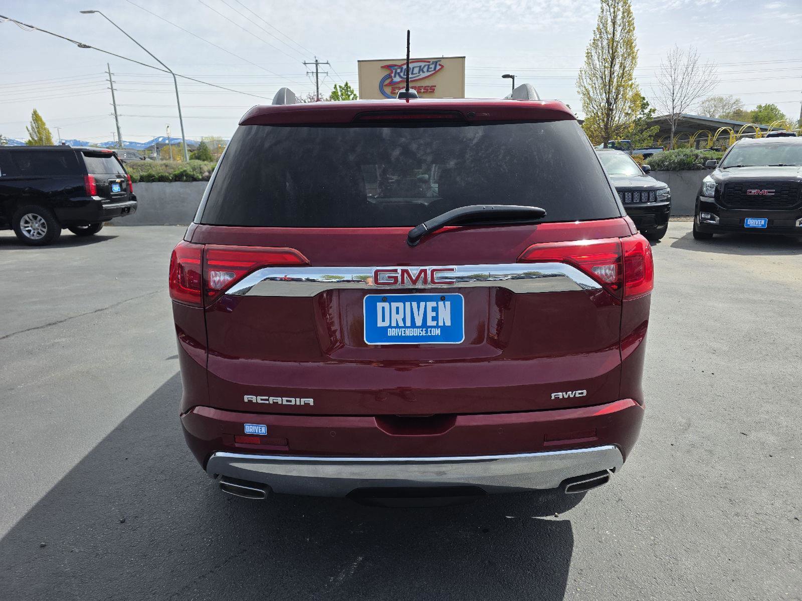 Used 2018 GMC Acadia Denali AWD/4WD image 6