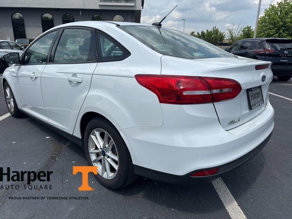 Used 2015 Ford Focus SE FWD image 3