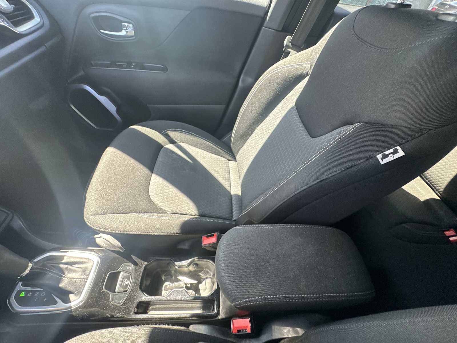 Used 2021 Jeep Renegade Latitude image 20