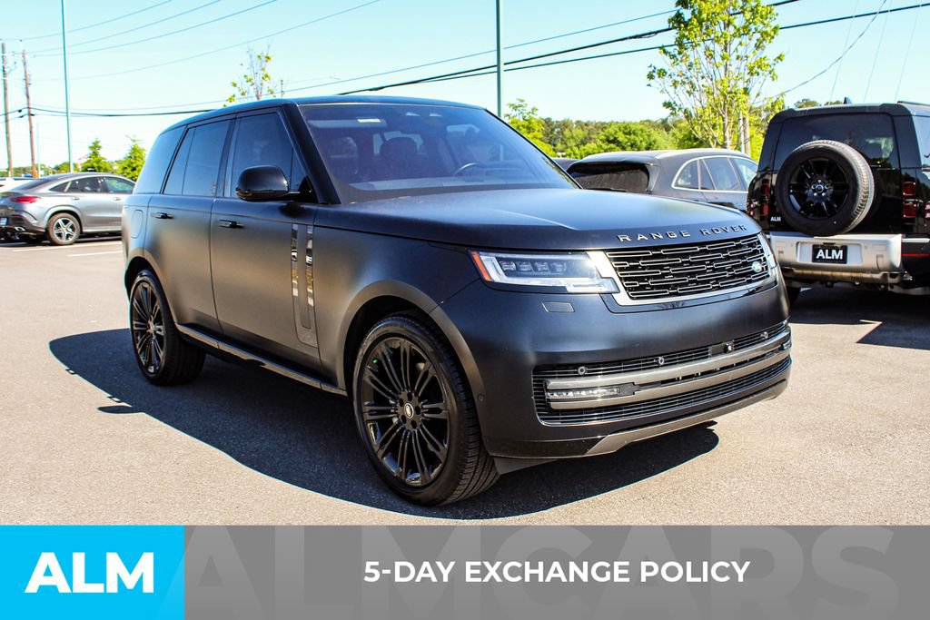 Used 2023 Land Rover Range Rover SE AWD/4WD image 3