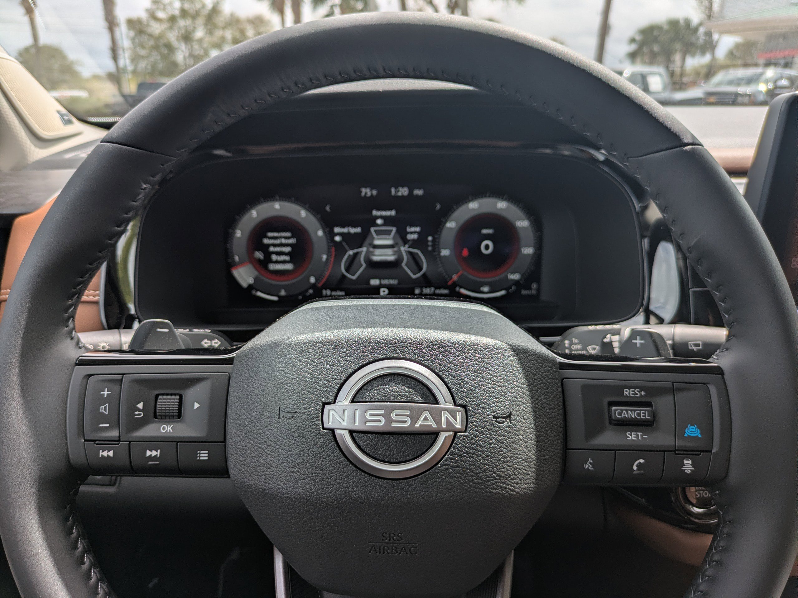 New 2026 Nissan Pathfinder Platinum FWD image 32